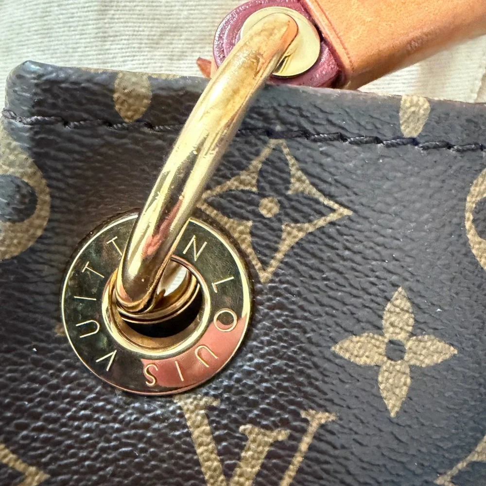 Louis Vuitton Brown Monogram Shoulder Bag - Picture 5 of 16